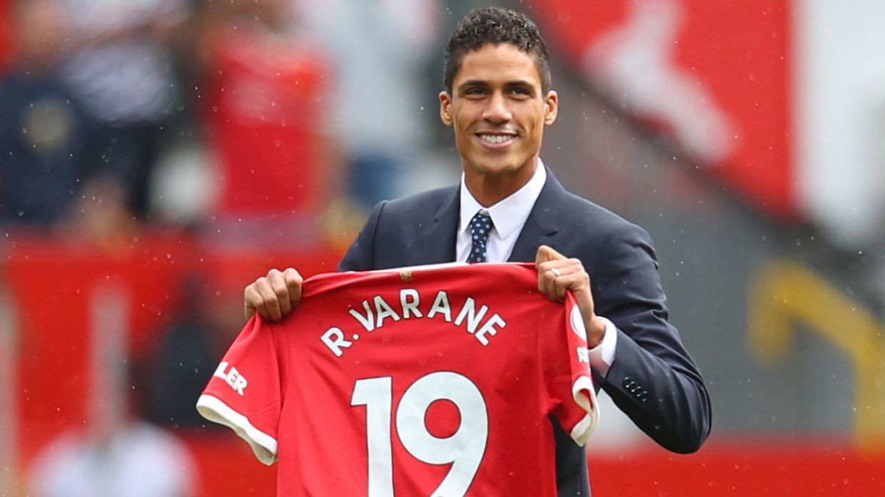Legenda Liverpool tempelak perpindahan Varane ke Manchester United ...