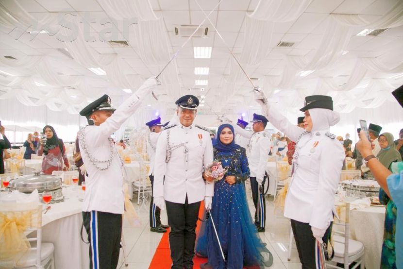 Majlis idamannya dan suami berjaya dilangsungkan.