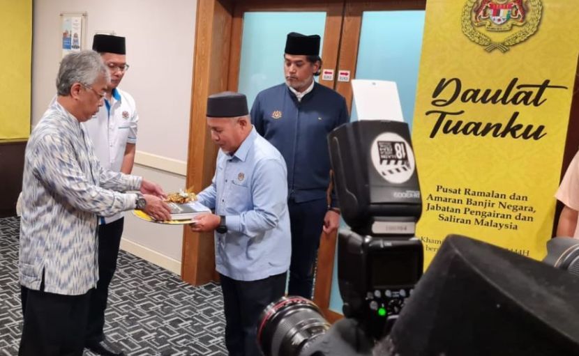 Agong lawat Pusat Ramalan dan Amaran Banjir Negara sebelum PM dijadual