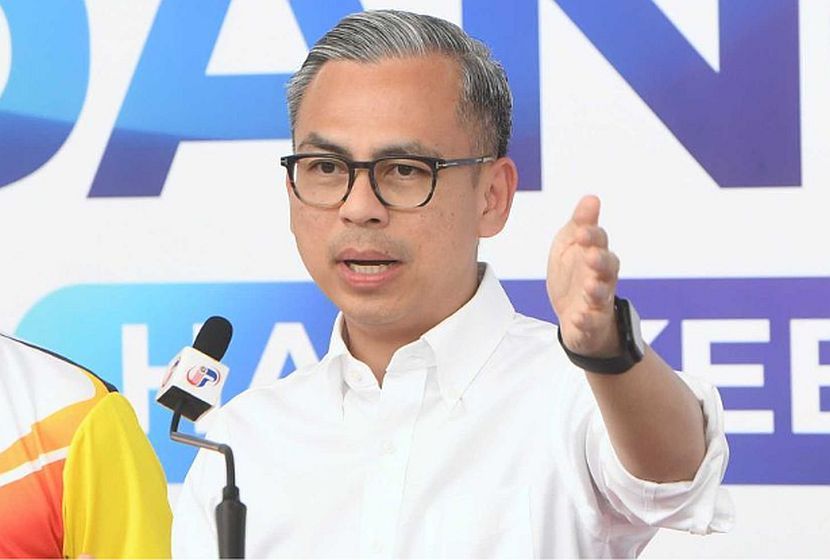Fahmi mencadangkan beberapa pindaan akta bagi mengawal elemen negatif dalam talian.