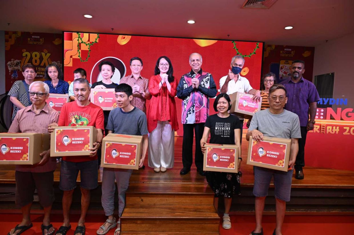 Mydin Pelancaran Kongsi Meriah CNY 2025.. — RAJA FAISAL HISHAN/The Star