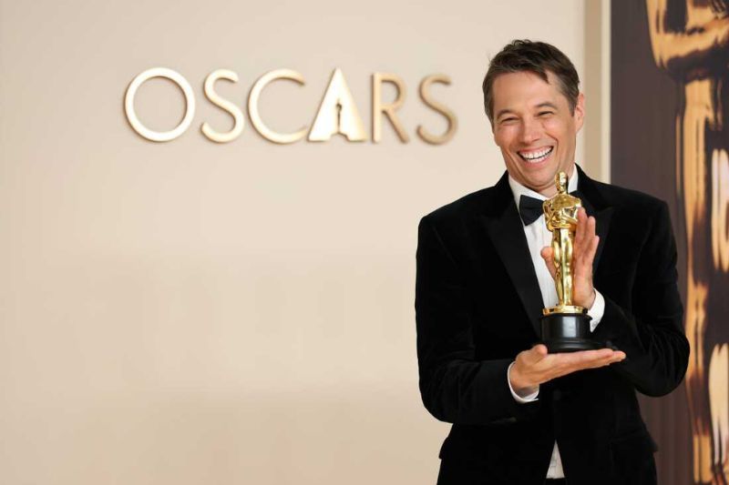Sean turut merangkul anugerah Pengarah Filem Terbaik menerusi Anora. 