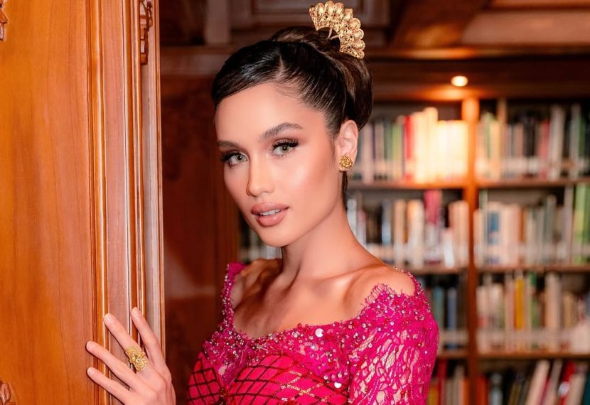 Laura turut menjadi guru di sekolah berkenaan.