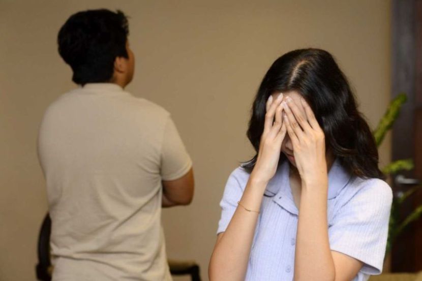 Kehadiran ‘orang ketiga’ lazimnya menjadi punca keruntuhan rumah tangga.