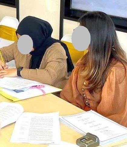 Rakan baik akan saling bantu-membantu. -Gambar hiasan