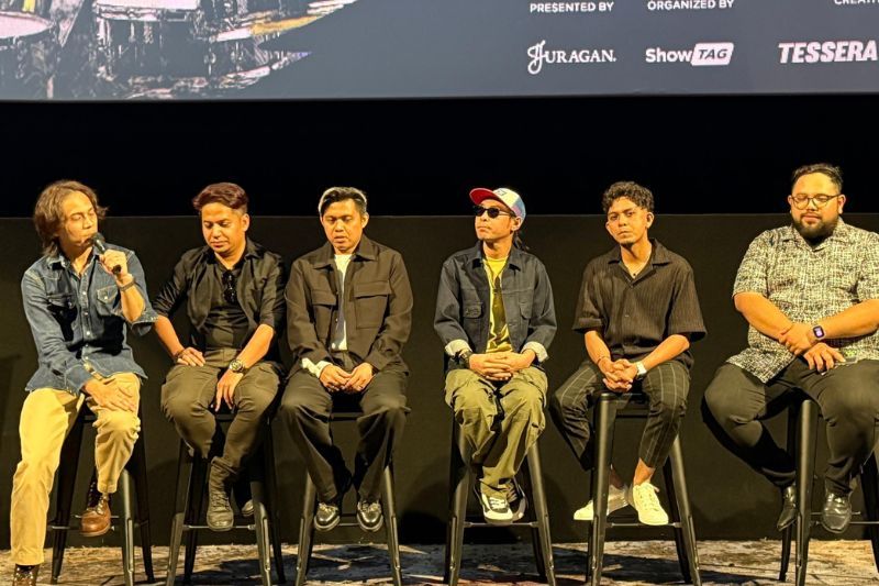 Akim & The Majistret ketika ditemui di acara sidang media pada Selasa.