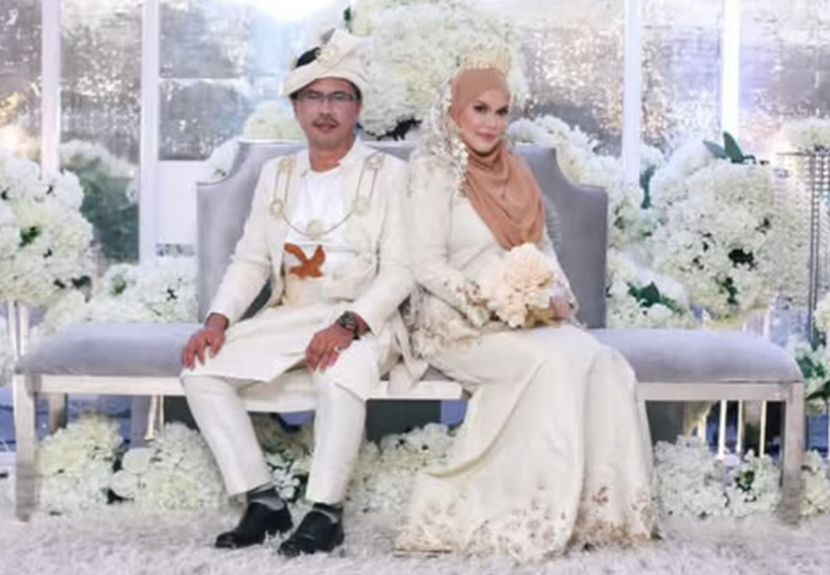 Tuan Asmawi dan Farisha berkahwin pada 2017.