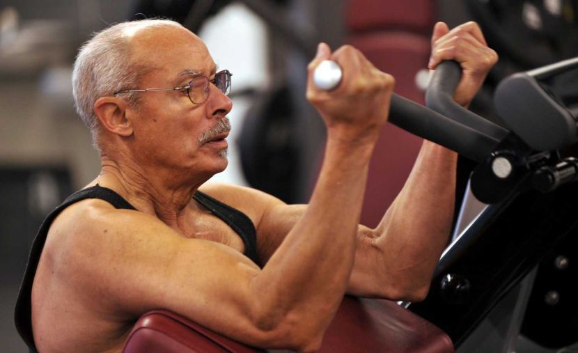 Former All-Amercian body builder Tom Huey, now 78, still works out four days each week at Fitness 19 in Concord, California. On his last birthday, Huey did 101 pull-ups in 30 minutes. (Dan Rosenstrauch/Contra Costa Times/MCT)