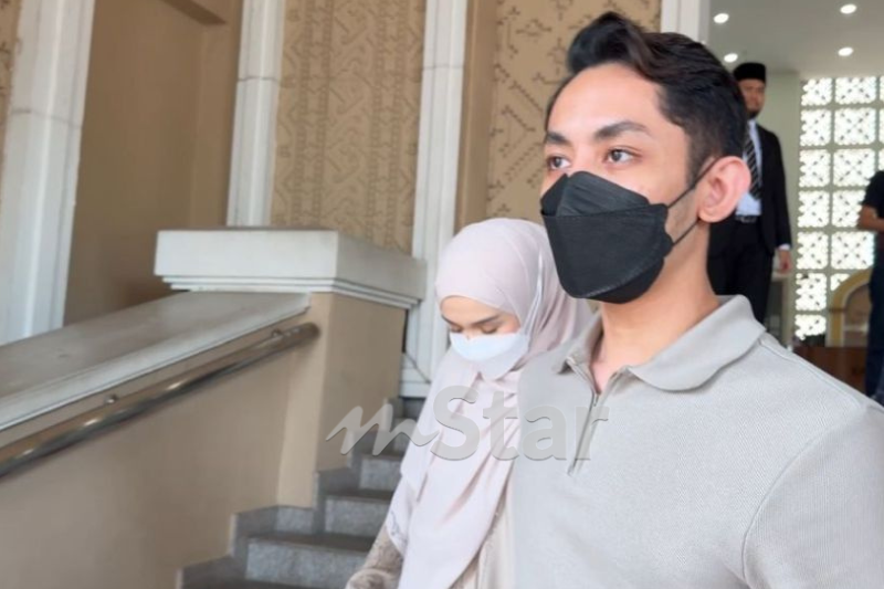 Marissa dan Aslam enggan membuka mulut mengenai rumah tangganya.