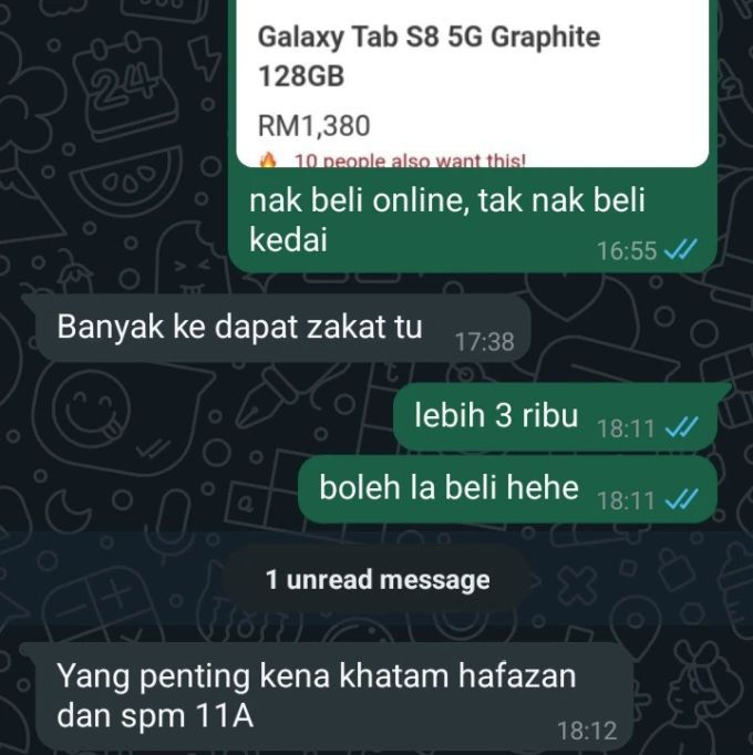  Perbualan WhatsApp yang dikongsikannya di media sosial.
