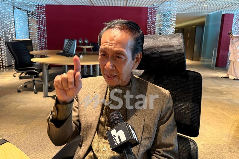 Andre sudah mencipta dua buah lagu raya dalam simpanan sendiri.