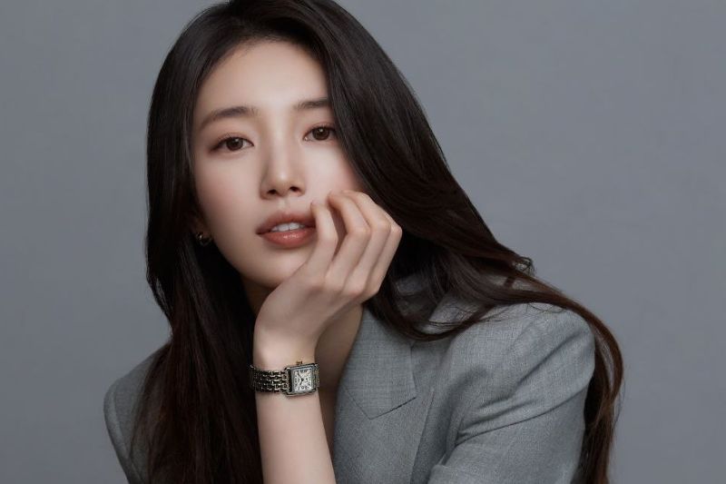 Suzy keluar daripada Miss A untuk memberi fokus terhadap kerjaya lakonan.