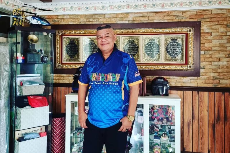 Azlee tidak berniat ingin menambah hutang pembelian kereta baharu.