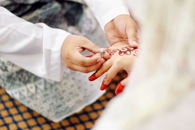 Bukan semua wanita ingin hidup bermadu. -Gambar hiasan