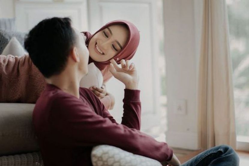 Impian setiap pasangan suami isteri adalah untuk bahagia hingga ke akhir hayat. -Gambar hiasan