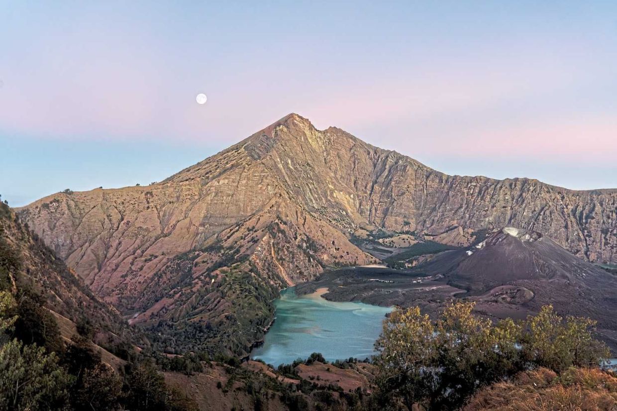 Lombok's majestic Mount Mount Rinjani.