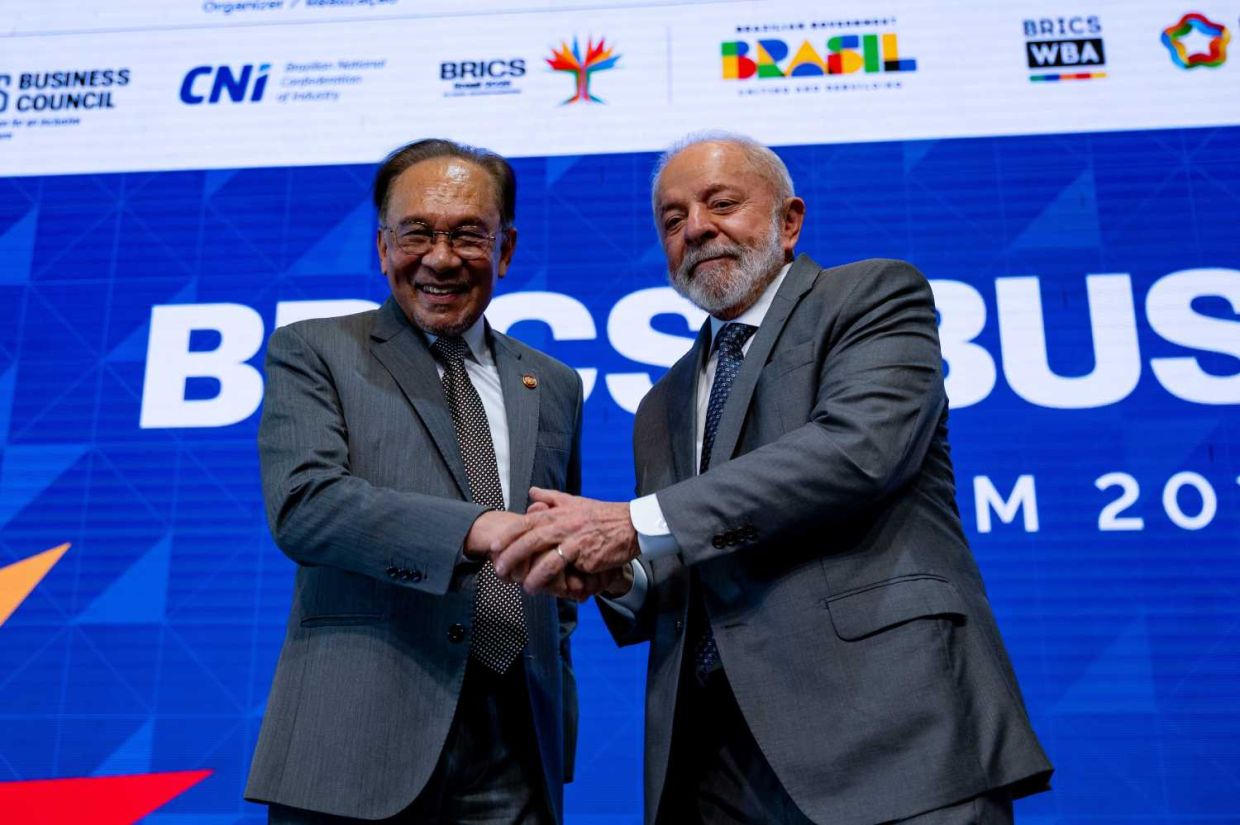 Anwar arrives in Brazil for BRICS summit. — Photo courtesy of PMO