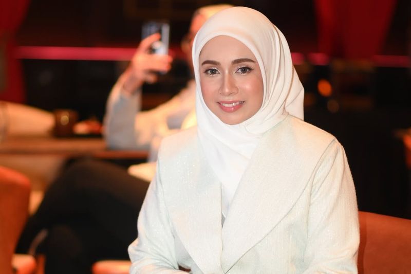 Amira sebelum ini sering dikaitkan mempunyai hubungan istimewa dengan Fattah.