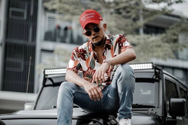 Caprice diperintah untuk menurunkan sebanyak 31 hantaran di media sosial berkaitan Asyraf.