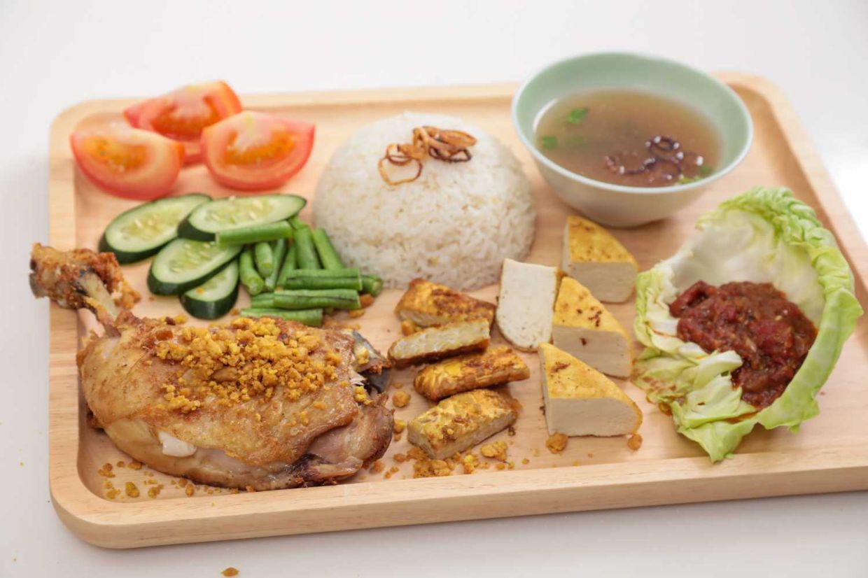 Ian Lau’s “Ayam Panyet” recipe for Kuali Online. — YAP CHEE HONG/The Star