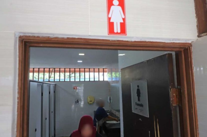 Sudah menjadi tanggungjawab untuk memastikan tandas awam sentiasa dalam keadaan bersih. -Gambar hiasan