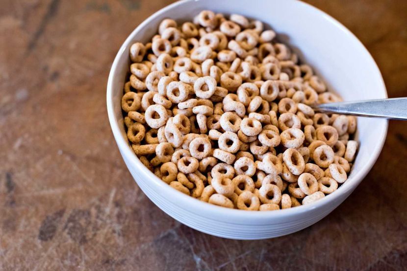 Makanan segera seperti bijirin mempunyai kandungan gula yang tinggi. -Gambar hiasan