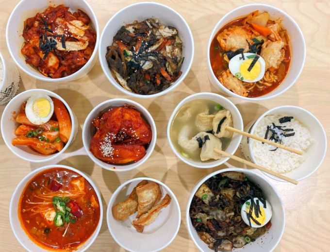 Kebanyakan makanan Korea berasaskan gochujang.
