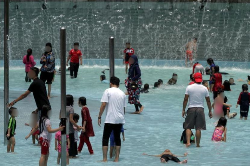 Anak-anak cukup gembira apabila ibu bapa meluangkan masa dengan bercuti.- Gambar hiasan