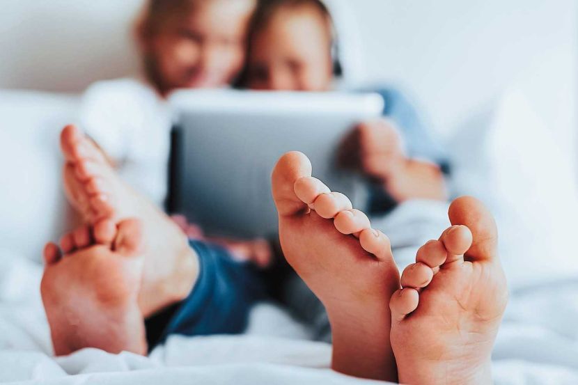 Fast-paced digital media can precondition little ones to expect unnatural stimulation, leading to shorter attention spans. — 123rf.com