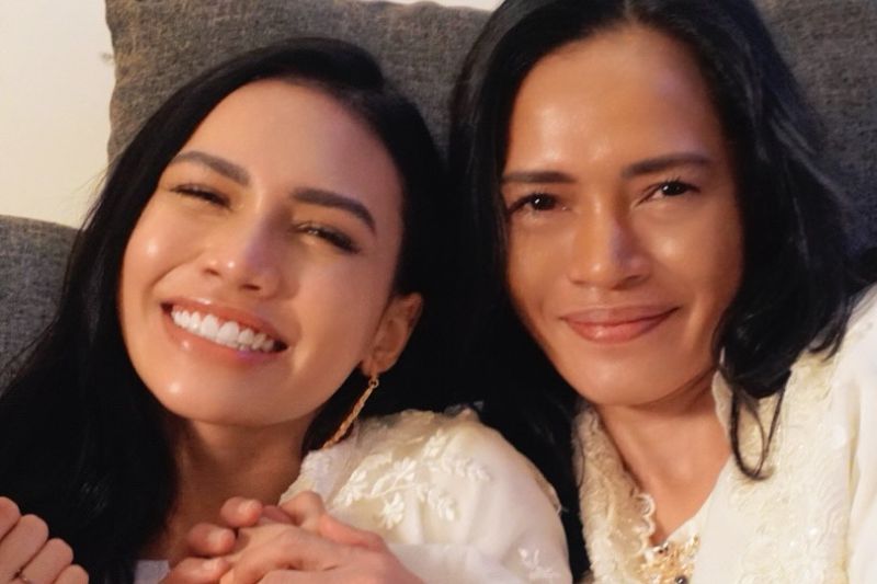 Nukilan surat daripada ibu Puteri Balqis (kanan) menarik perhatian ramai.