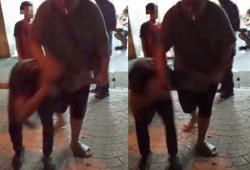 Tangkap layar tangan kiri kanak-kanak ini dikilas.