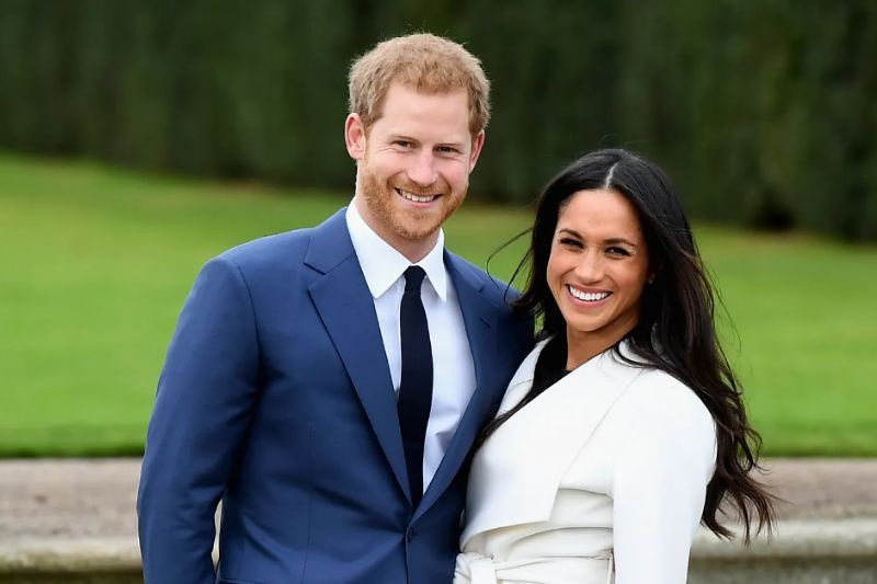 Meghan (kanan) dan suami melepaskan peranan rasmi sebagai ahli keluarga Diraja Britain pada 2020.