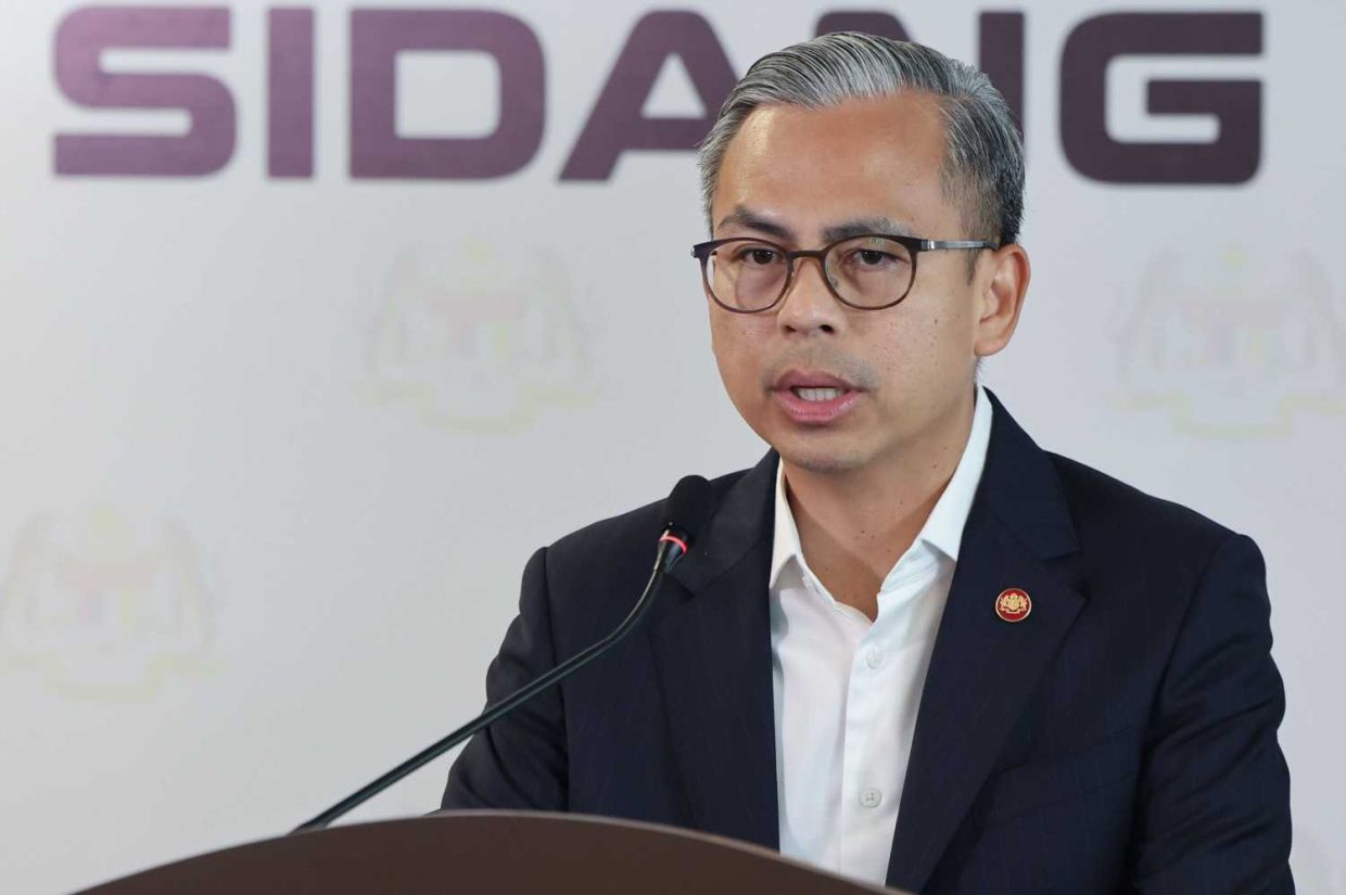PUTRAJAYA, 17 Okt -- Menteri Komunikasi merangkap jurucakap Kerajaan Perpaduan Datuk Fahmi Fadzil ketika sidang media mingguan Kabinet di Menara Komunikasi hari ini.--fotoBERNAMA (2025) HAK CIPTA TERPELIHARA