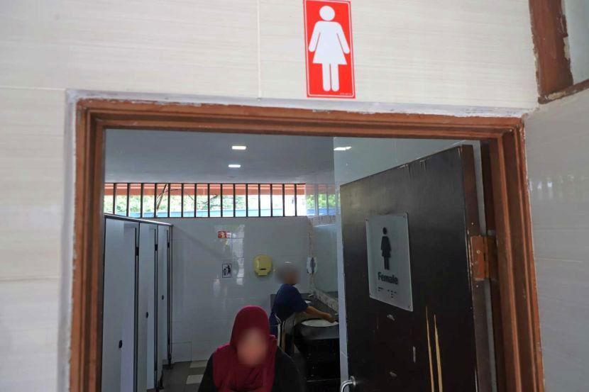 Tandas awam disediakan mengikut jantina. -Gambar hiasan