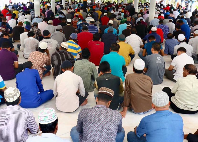 Muslim during friday prayer on covid 19 situation at Masjid Jamek, Kuala Lumpur. FAIHAN GHANI/The Star.
