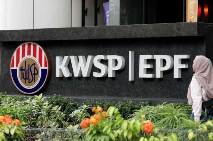 Pakar menasihatkan pencarum mengelak dari membuat pengeluaran awal tanpa sebab di KWSP. -Gambar hiasan