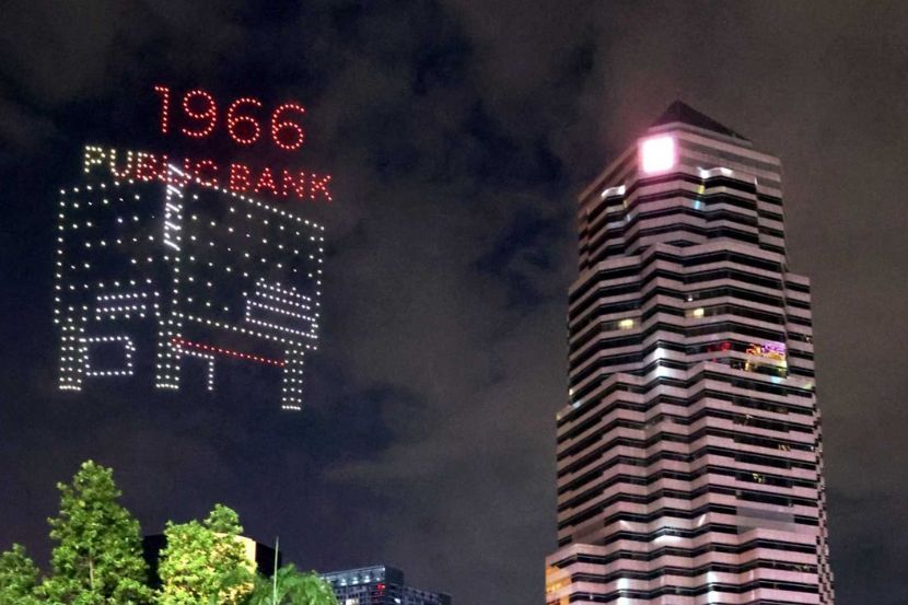 Public Bank ditubuhkan pada 1966 dan diasaskan mendiang Tan Sri Datuk Seri Dr Teh Hong Piow . -Foto Art Chen/SMG