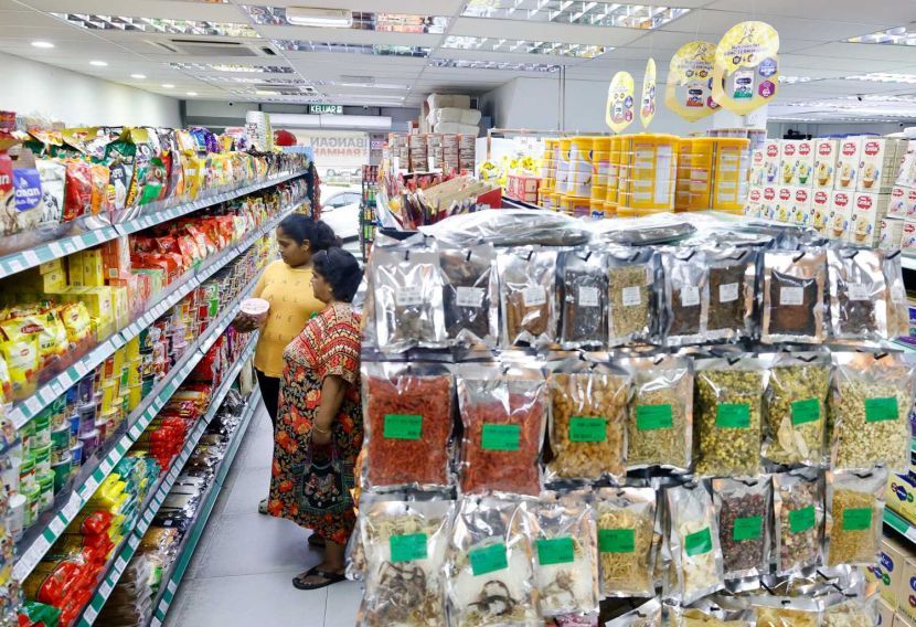 Hanya barang yangmempunyai label SARA di rak tanda harga boleh dibeli. 