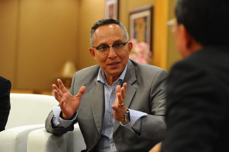 Jurey mewakili PTVM berterima kasih atas segala sumbangan Suhami kepada RTM.