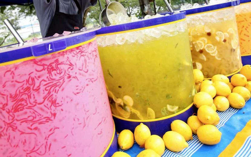 Umat Islam dinasihatkan supaya mengurangkan pengambilan air manis dan kafein sepanjang Ramadan. -Gambar hiasan