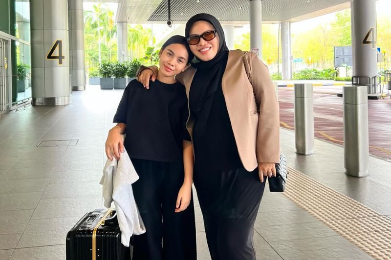 Watie (kanan) memilih nama anaknya seiras dengan Talita. 