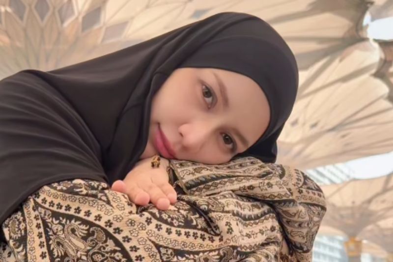 Zara bersyukur tidak menerima desakan daripada keluarga untuk mencari calon suami. 