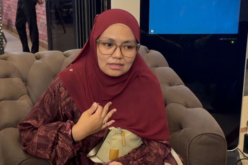 Saerah akui sedih perlu melepaskan Amad pindah ke Kuantan.