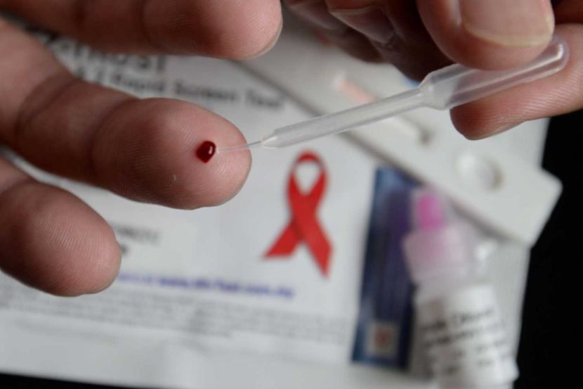 HIV boleh dijangkiti walaupun kali pertama melakukan hubungan seks. -Gambar hiasan