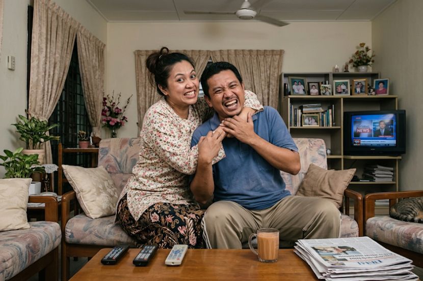 Bergurau senda dalam perkahwinan dapat mengeratkan lagi hubungan suami isteri. -Gambar hiasan AI