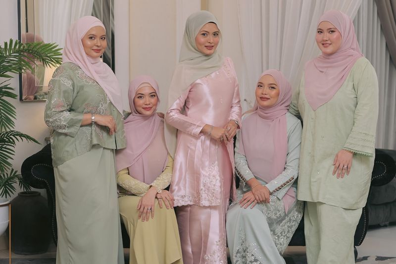 Dari kiri: Syafiqa, Syatilla, Syida, Syifa dan Melveena sentiasa bersama memberi kekuatan antara satu sama lain.