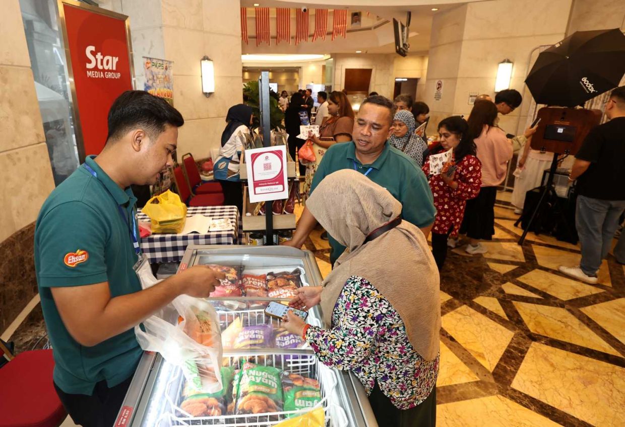 Bazaar Kopi ber-Kuali-ti event by Kuali X Star Track at Menara Star lobby in conjunction SMG55 Anniversary on October 01.-AZMAN GHANI/The Star
