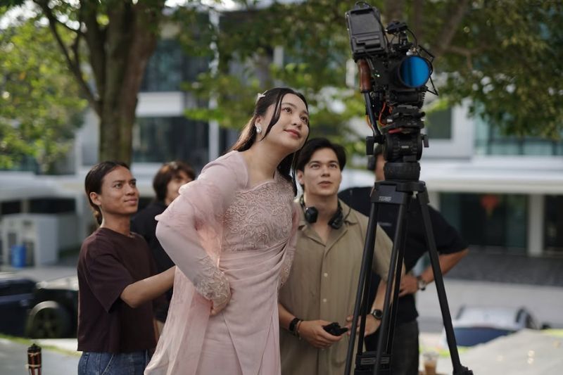 Janna (tengah) bercita-cita untuk menjadi seorang pengarah terbaik.