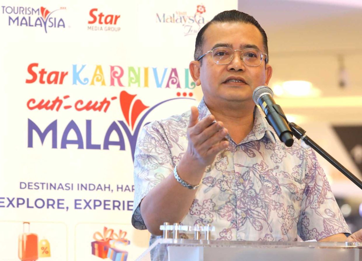 Mohd Amirul berkata sektor pelancongan memainkan peranan penting terhadap mata pencatian masyarakat setempat.