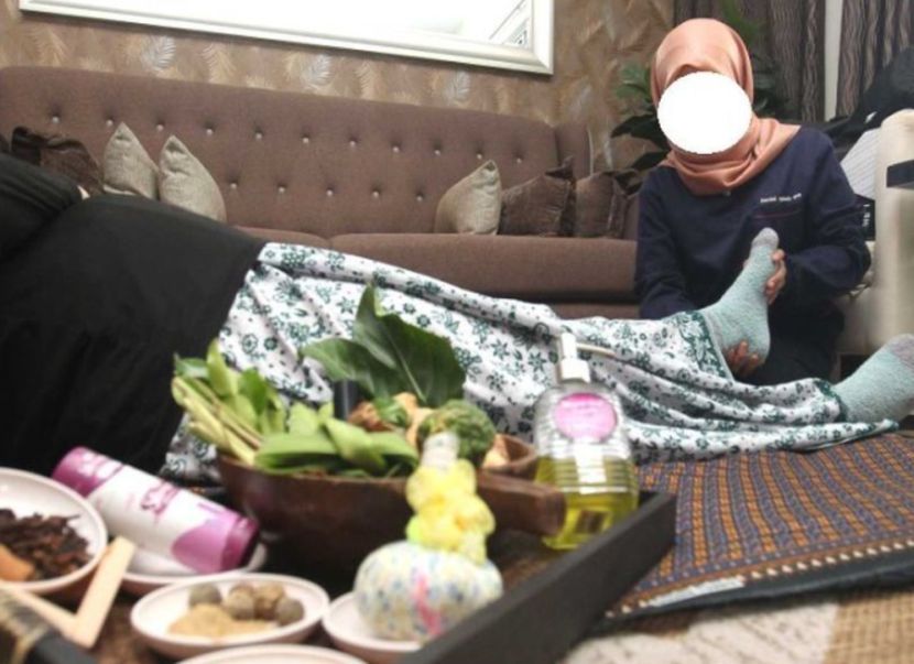 Ramai yang gemar menggunakan khidmat 'confinement lady' untuk memudahkan urusan berpantang. -Gambar hiasan